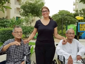 Founder-With-Residents-14